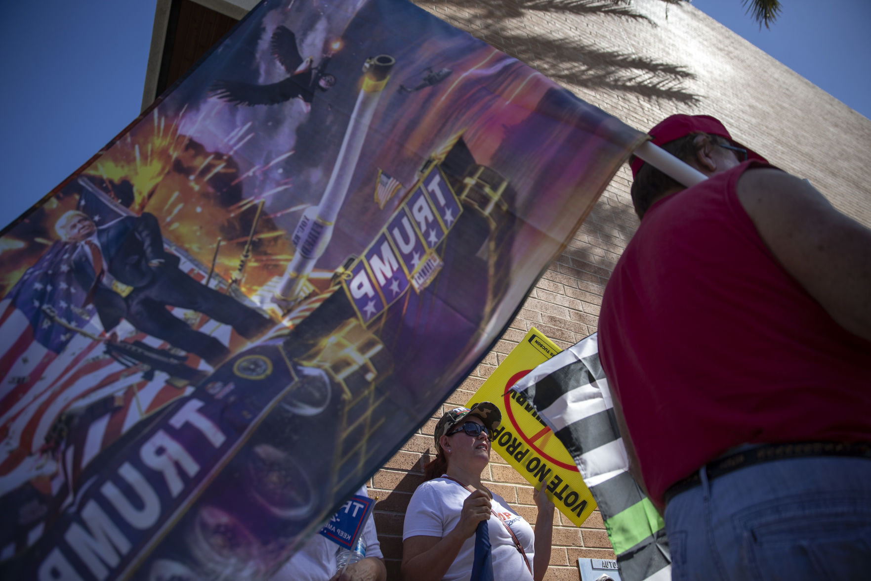 Anti-impeachment protest in Tucson